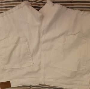 White frayed shorts